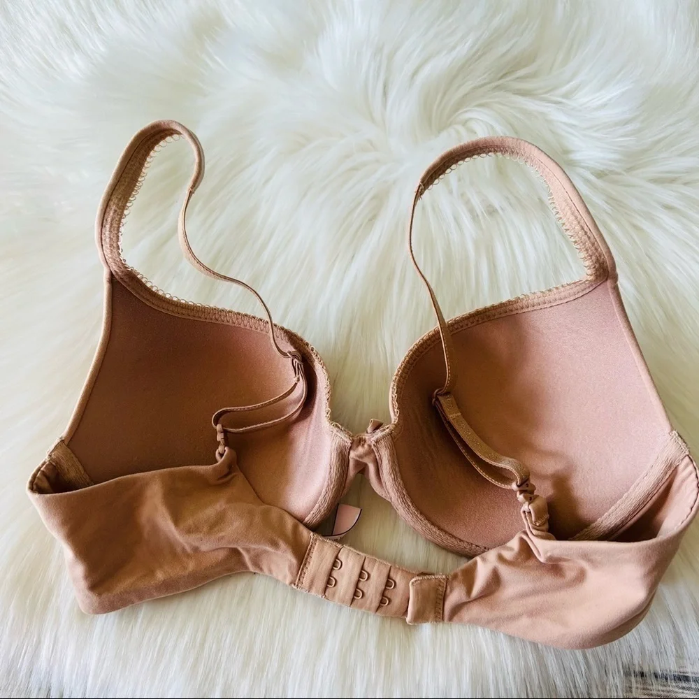 Victoria's Secret Tan Bra - Picture 4 of 9